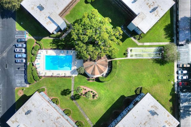 333 LAKE HOWARD DRIVE NW 312B, Winter Haven, FL 33880