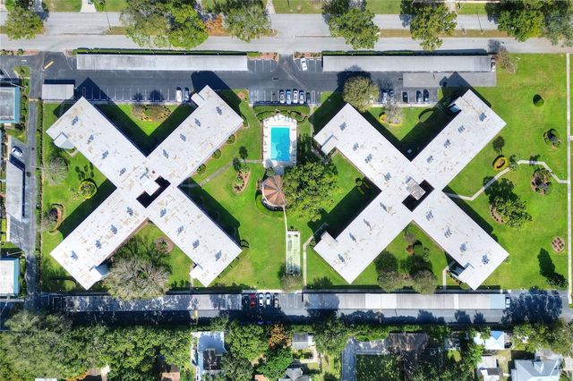 333 LAKE HOWARD DRIVE NW 312B, Winter Haven, FL 33880