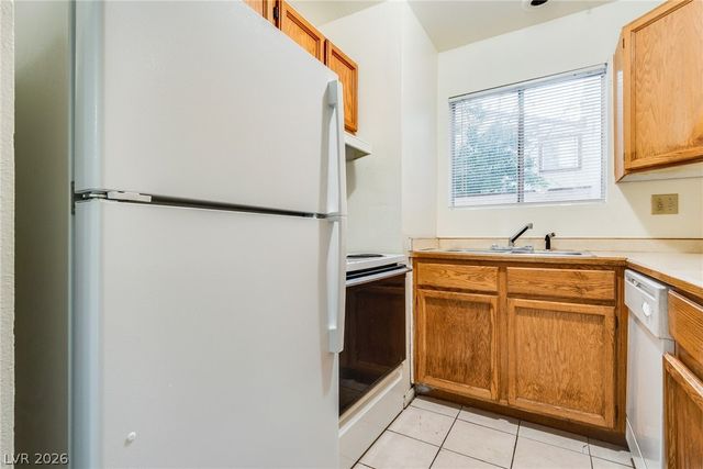 5011 Spencer Street B, Las Vegas, NV 89119