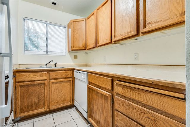 5011 Spencer Street B, Las Vegas, NV 89119