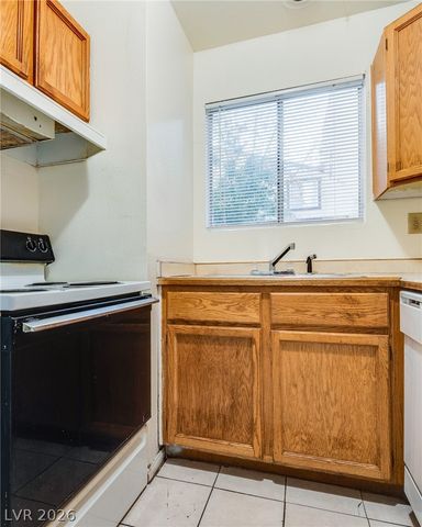 5011 Spencer Street B, Las Vegas, NV 89119