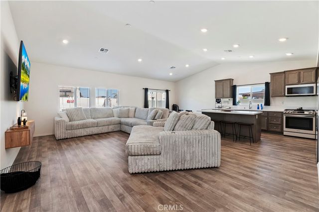 2153 El Nido, Perris, CA 92571