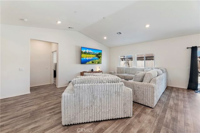 2153 El Nido, Perris, CA 92571