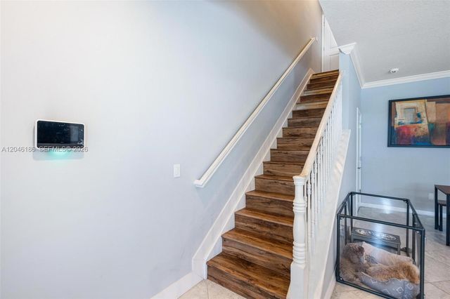 3944 Poinciana Ln, Hollywood, FL 33021