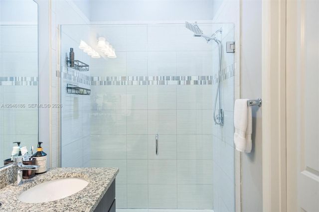 3944 Poinciana Ln, Hollywood, FL 33021