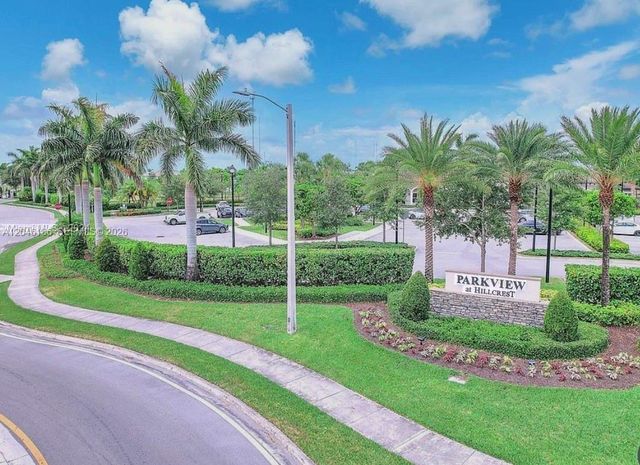 3944 Poinciana Ln, Hollywood, FL 33021