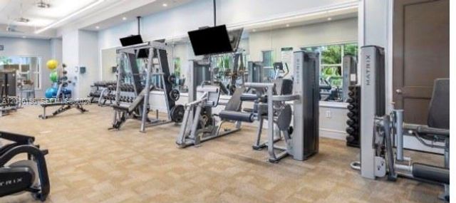 3944 Poinciana Ln, Hollywood, FL 33021