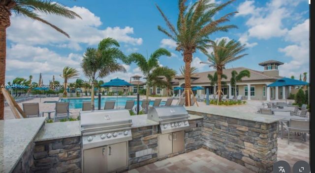 3944 Poinciana Ln, Hollywood, FL 33021