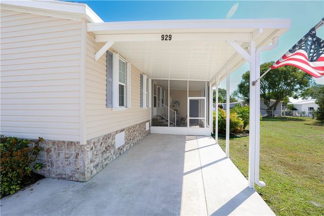 929 Thrush Circle, Barefoot Bay, FL 32976