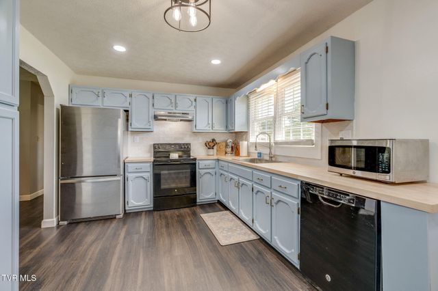 224 Arrington Road, Rogersville, TN 37857