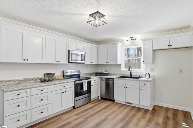 1006 Colleton Court, Easley, SC 29642