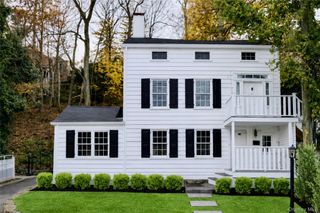 94 Main Street, Roslyn, NY 11576