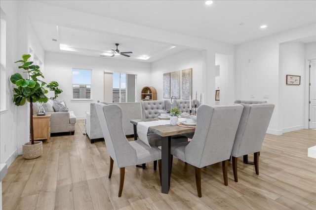 2102 White Oak Drive, Hollister, CA 95023