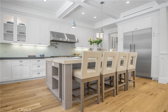 5111 Greenbush Avenue, Sherman Oaks, CA 91423