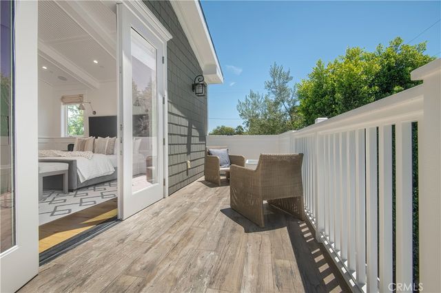 5111 Greenbush Avenue, Sherman Oaks, CA 91423