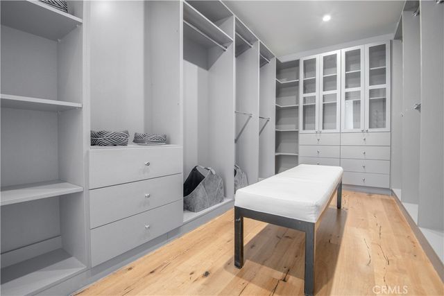 5111 Greenbush Avenue, Sherman Oaks, CA 91423