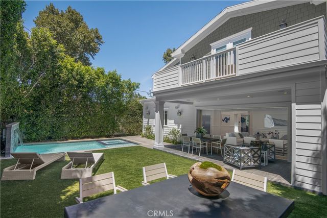 5111 Greenbush Avenue, Sherman Oaks, CA 91423