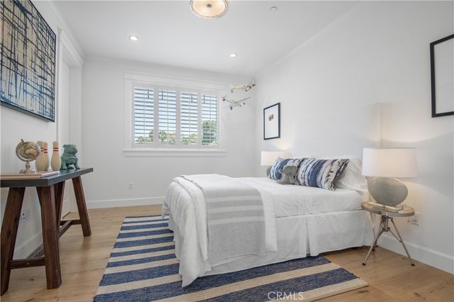 5111 Greenbush Avenue, Sherman Oaks, CA 91423