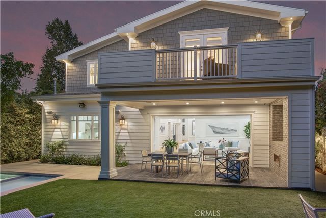 5111 Greenbush Avenue, Sherman Oaks, CA 91423