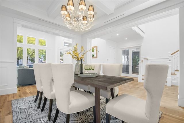 5111 Greenbush Avenue, Sherman Oaks, CA 91423