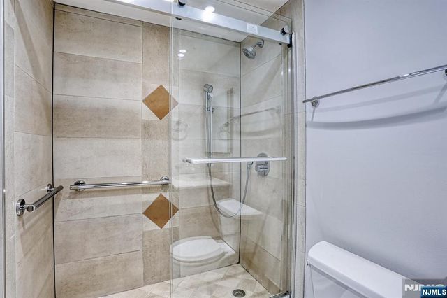 300 Winston Drive 908, Cliffside Park, NJ 07010