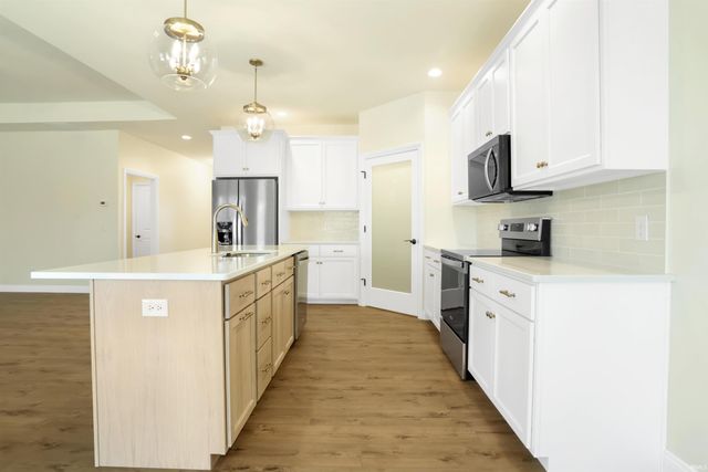 2726 Midora Drive, Evansville, IN 47711