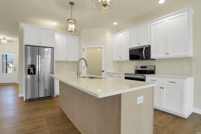 2726 Midora Drive, Evansville, IN 47711