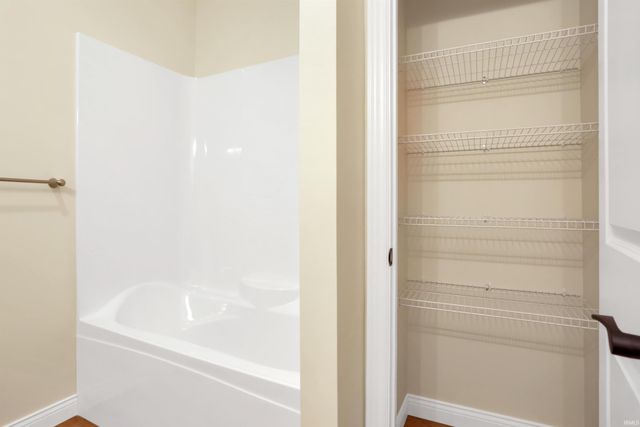 2726 Midora Drive, Evansville, IN 47711