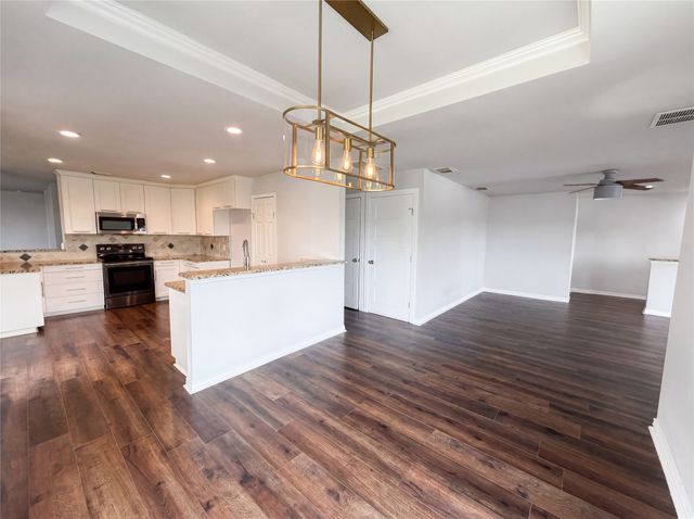 3434 Hightrail Lane, Garland, TX 75043