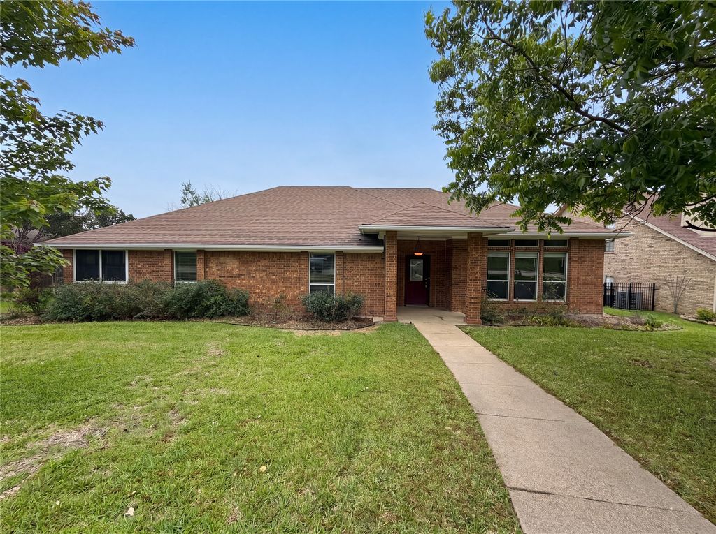 3434 Hightrail Lane, Garland, TX 75043