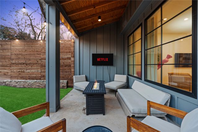 1230 Haines Avenue, Dallas, TX 75208