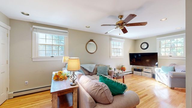 8 Nichols St, North Reading, MA 01864