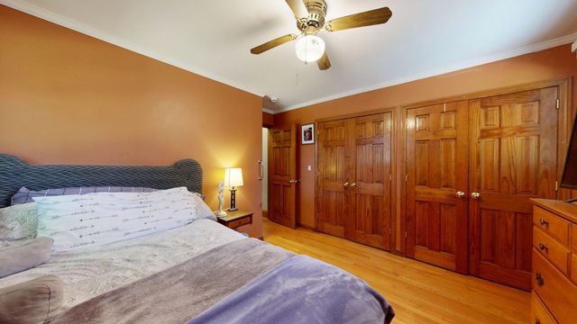 8 Nichols St, North Reading, MA 01864