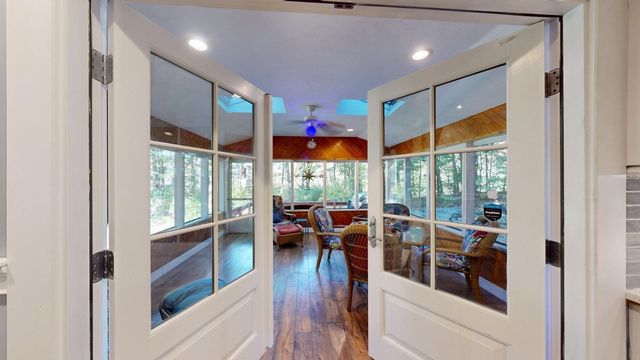 8 Nichols St, North Reading, MA 01864