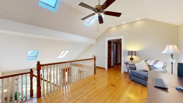 8 Nichols St, North Reading, MA 01864