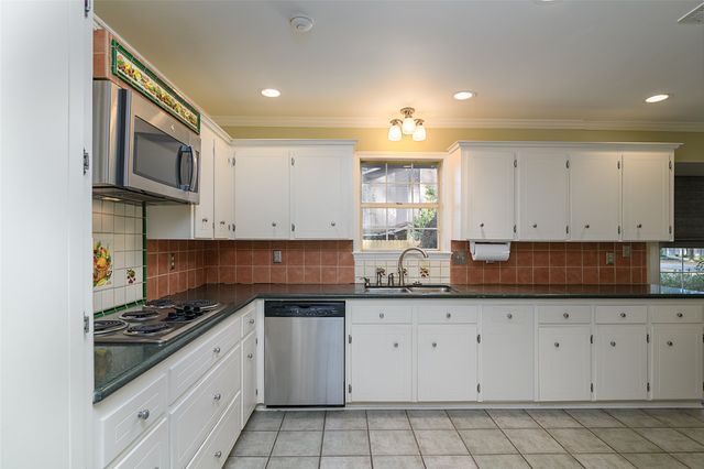 720 Cobblestone Drive, Shreveport, LA 71106