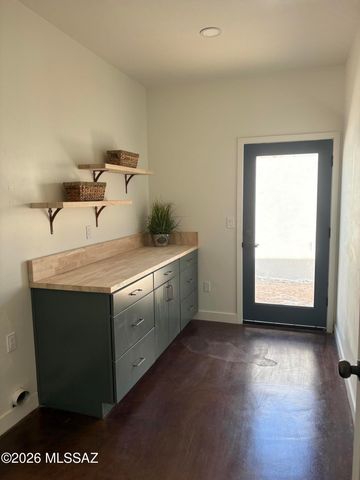 927 S Meyer Avenue, Tucson, AZ 85701