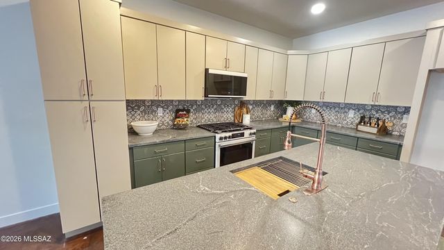 927 S Meyer Avenue, Tucson, AZ 85701