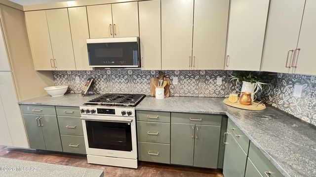 927 S Meyer Avenue, Tucson, AZ 85701