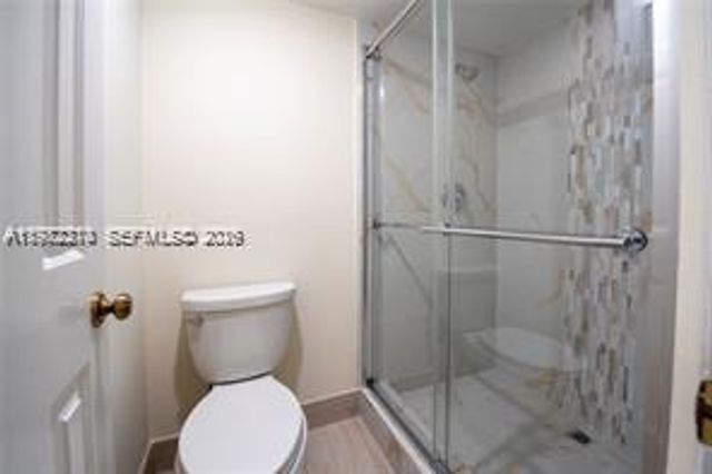 1713 Whitehall Dr 302, Davie, FL 33324