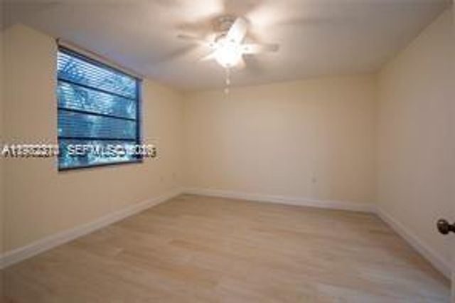 1713 Whitehall Dr 302, Davie, FL 33324