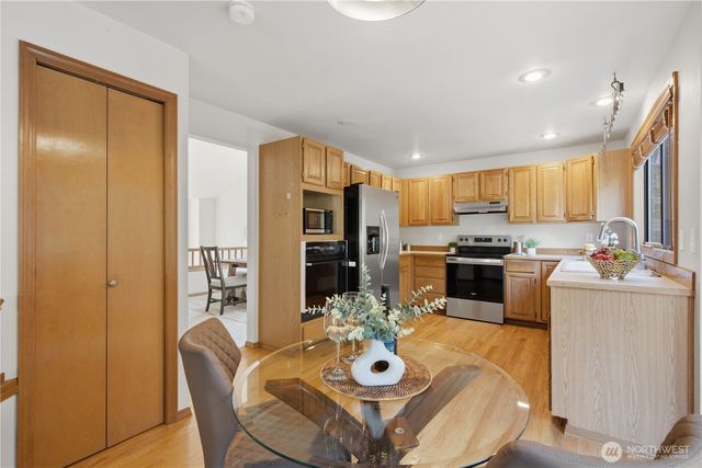15031 93rd Place NE, Bothell, WA 98011