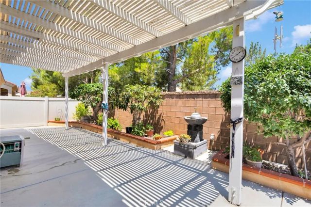 10577 Bridge Haven Road, Apple Valley, CA 92308