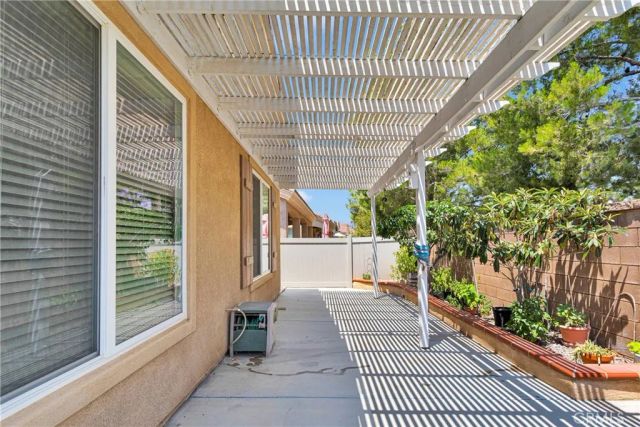 10577 Bridge Haven Road, Apple Valley, CA 92308