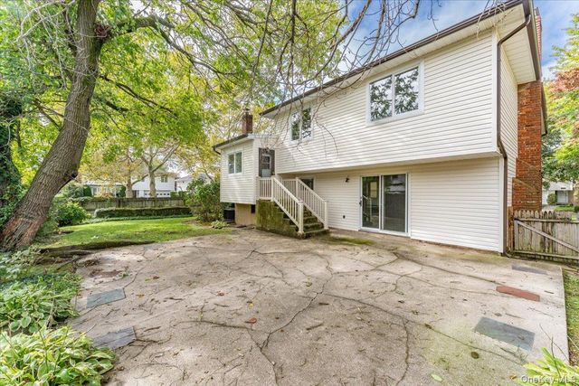1066 Cedarhurst Street, North Woodmere, NY 11581