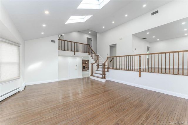 1066 Cedarhurst Street, North Woodmere, NY 11581