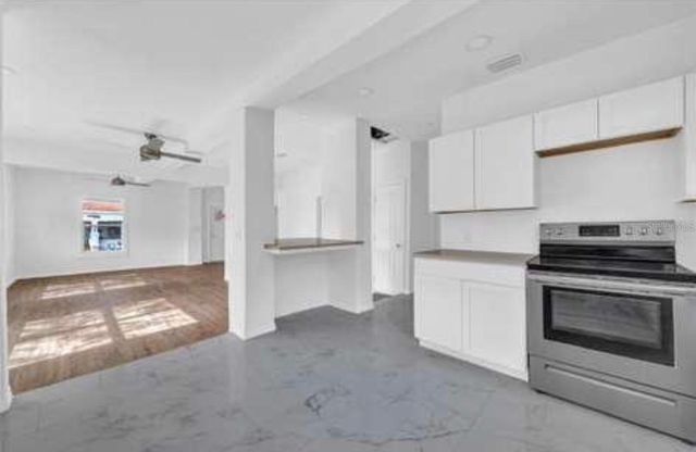 3105 N 17TH STREET, Tampa, FL 33605