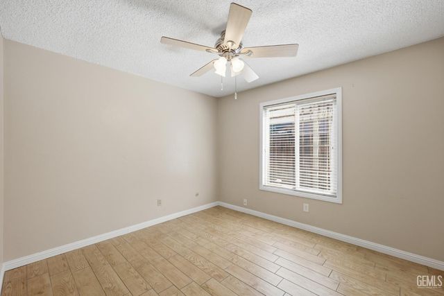 6505 Kearsarge Way, Bakersfield, CA 93309