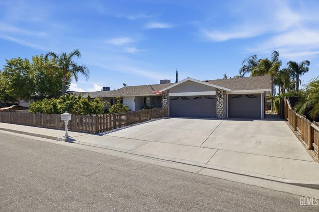 6505 Kearsarge Way, Bakersfield, CA 93309