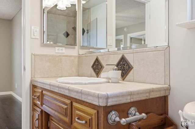 6505 Kearsarge Way, Bakersfield, CA 93309